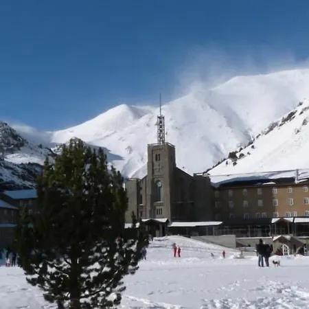 فندق Vall De Nuria 3*